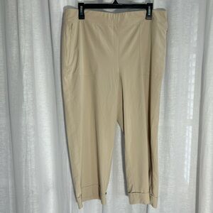 Chico's Beige Capri Pants